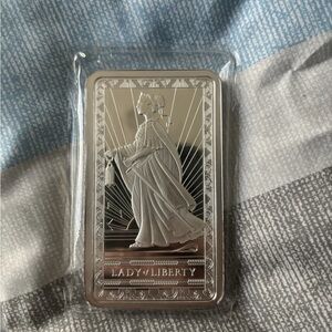 Lady of Liberty 10oz .999 silver Bar